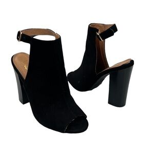 Lulu's Black Suede Peep Toe Ankle Strap Block Heeled Sandals Size 6 Women’s
